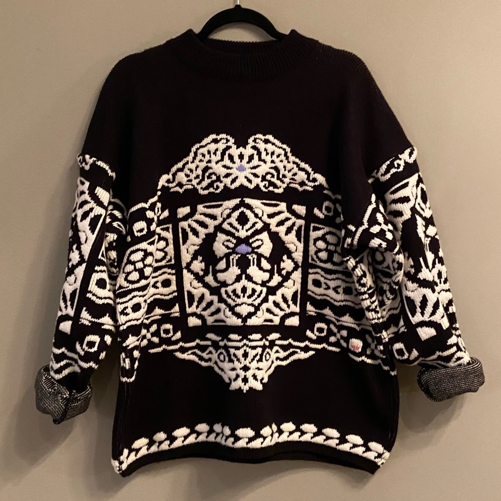 Black and White Knit Sweater - Picture 5 of 15
